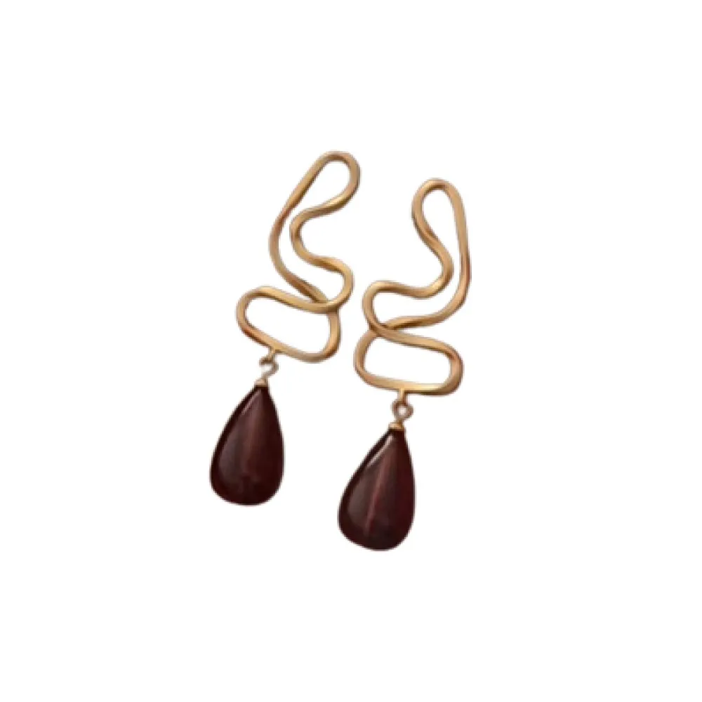 Aretes Gia Burgundy Joyería Yanbal Fondo Blanco